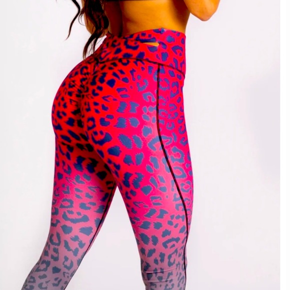 Noire Blanc Leggings - Picture 7 of 14